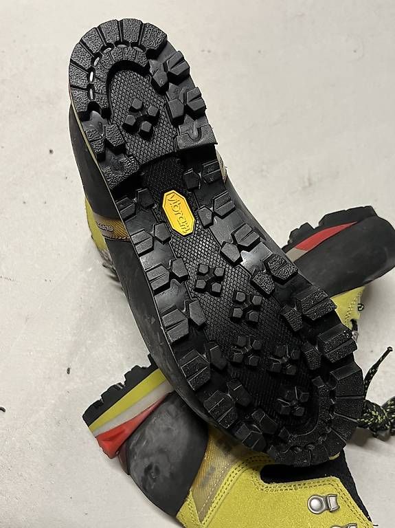 Salewa Chaussures femmes: Salewa Alpinstiefel Damen 37.5 – D'occasion à Zürich par A_Woo 3