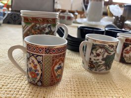 Diverse Tassen und Schälchen im China Style, 16-teilig