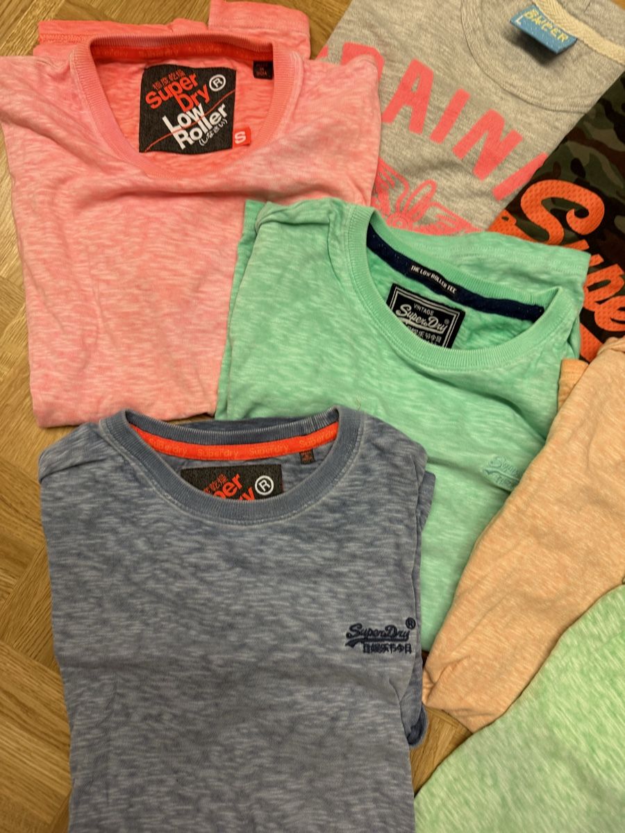 Lotti di vestiti: Superdry T-Shirts verschiedene Farben guter Zustand – Usato da Watt venduto da Steffi84 3