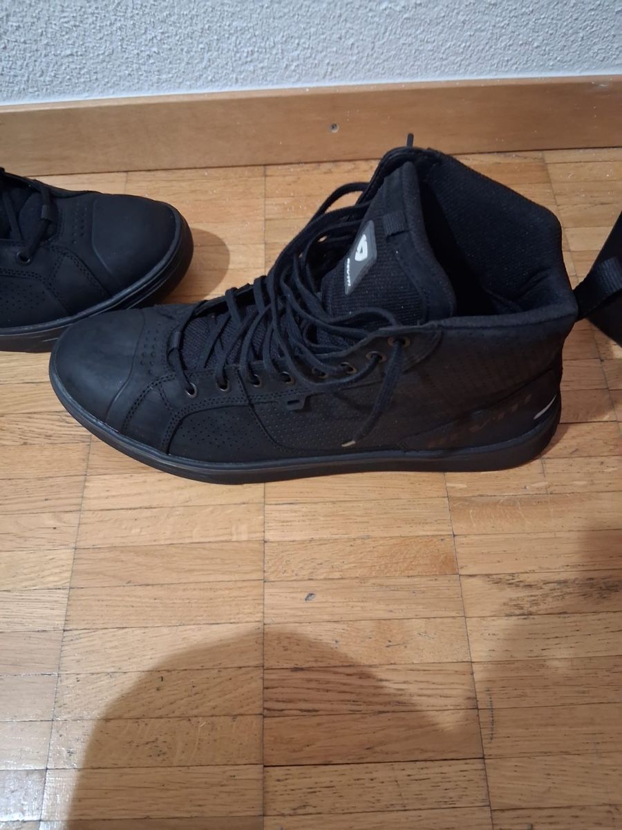Scarpe da uomo: REV'IT Motorradschuhe  – Usato da St.Moritz venduto da Bandi10 1