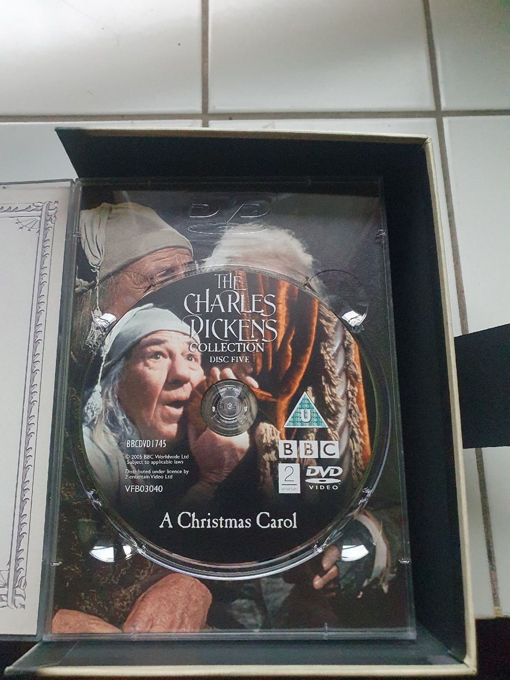 Tutti i DVDs: The Charles Dickens Collection BBC DVD Box Set 12 Discs – Usato da Etoy venduto da Samuel-DVD-profi 3