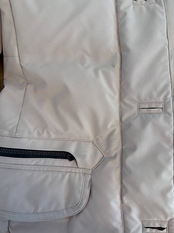 Vestes: Winterjacke Parajumpers – D'occasion à Dübendorf par Ang_Dam 3