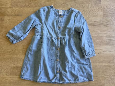 Kleid H&M Jeansoptik gepunktet Grösse 86 Top Zustand