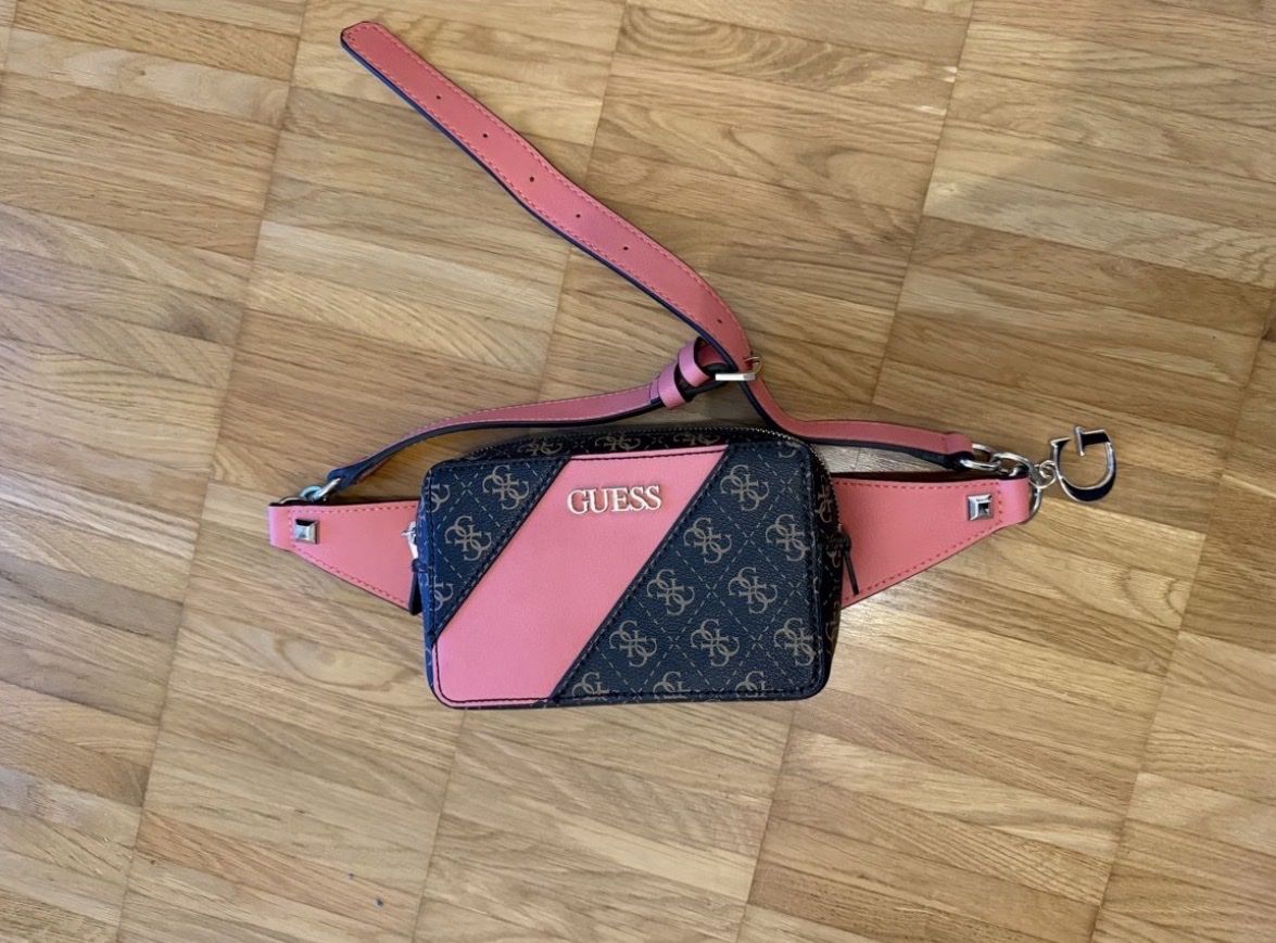 Guess Sacs: Bauchtasche GUESS – Neuf (Voir description) à Riedikon par nic_jwc7