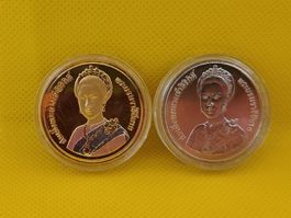 2er Set: Thailand 10 Baht Königin Sirikit Gedenkmünzen 2004