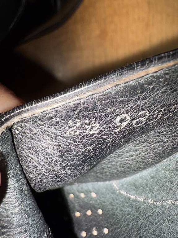 Scarpe da donna: Schlüpfer, Grösse 2,5 (35-35,5) – Usato da Bremgarten AG venduto da Honeybooker 2
