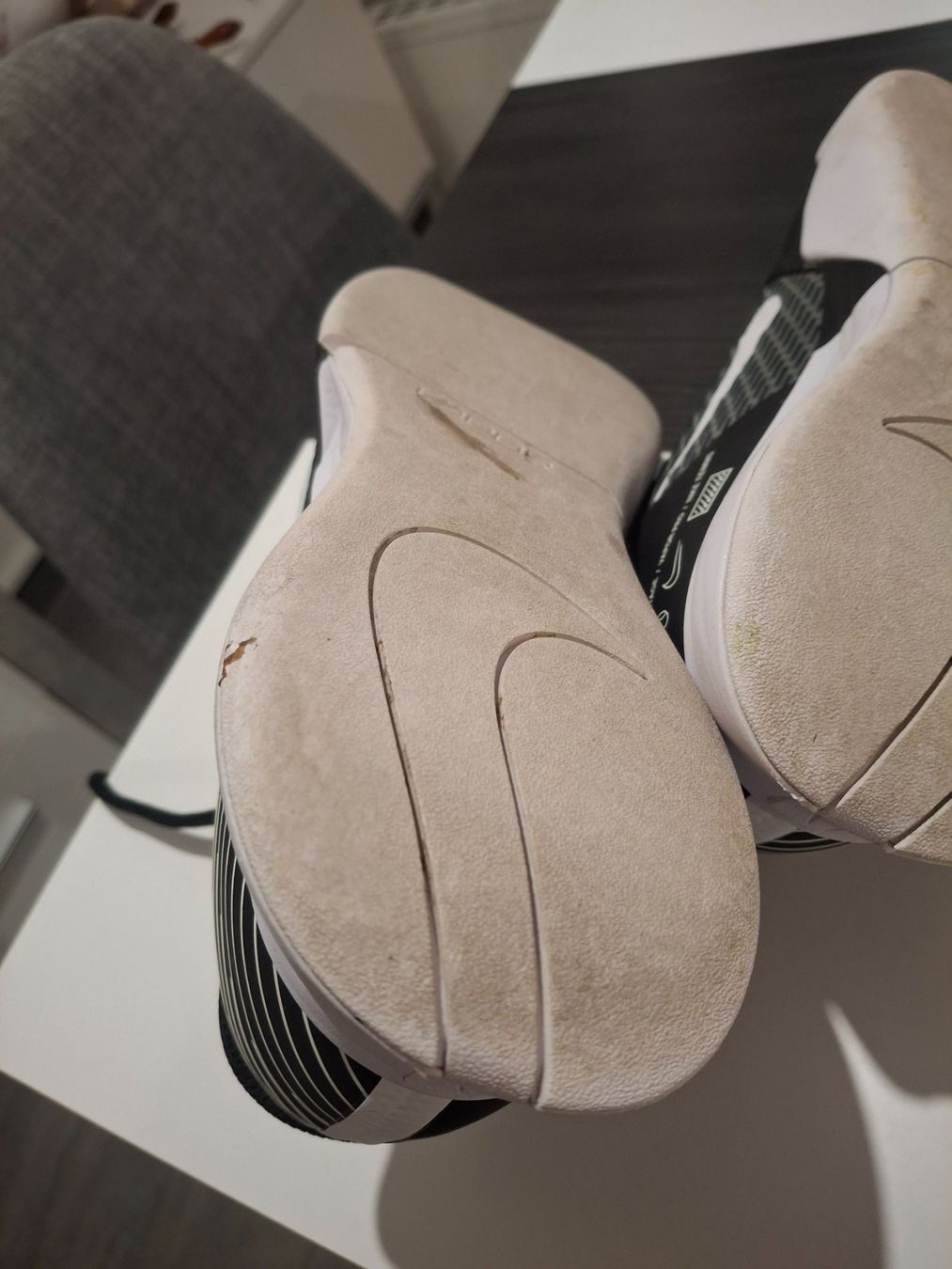 Nike Scarpe da uomo: Chaussures pour hommes "Nike" – Usato da Morges venduto da ProfesseurJones 5