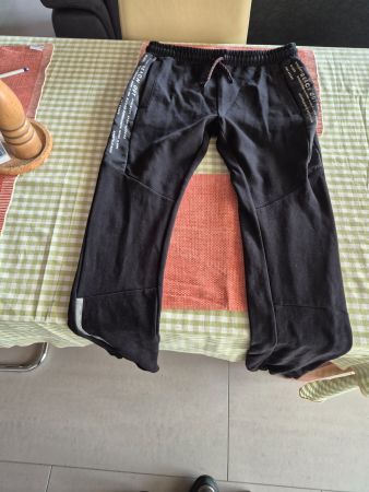 Tolle und bequeme Trainingshose Gr.182(Teenie)