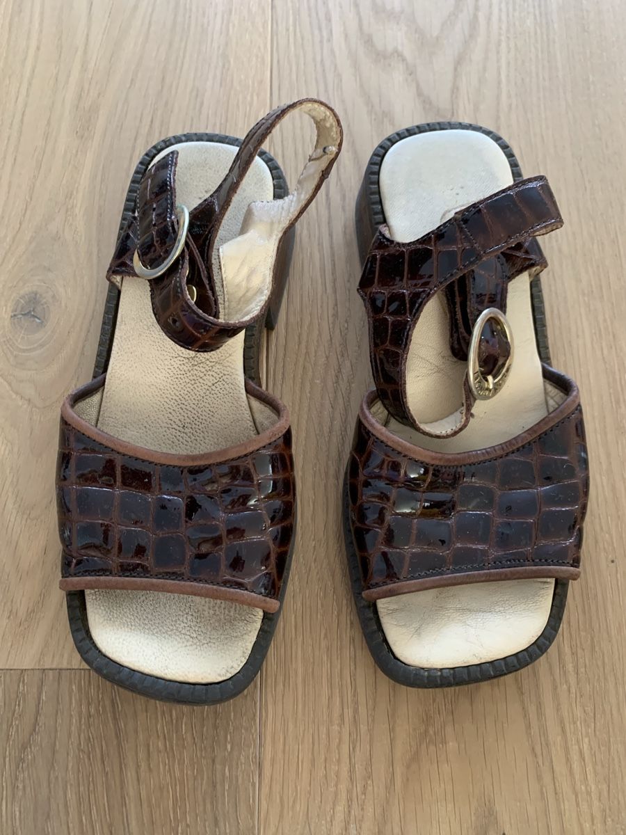 Schuhe für Mädchen: Sandalen Romagnoli – Gebraucht aus Udligenswil von Trisha70 1
