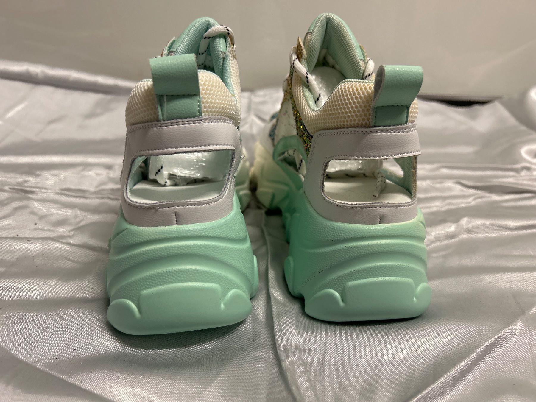 Scarpe per ragazze: Sneakers mint/weiss Gr 35 Neu – Nuovo e nell'imballaggio originale da Regensdorf venduto da Spyke55 3