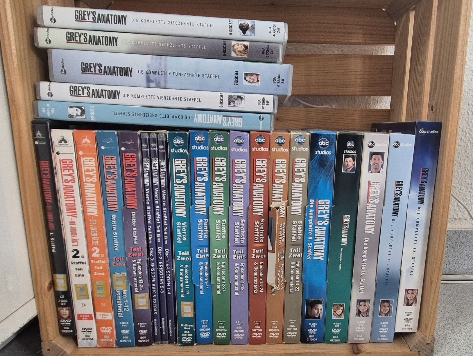 Alle DVDs: DVD Grey's Anatomy Staffeln 1-17 – Gebraucht aus Rain von Claudi8