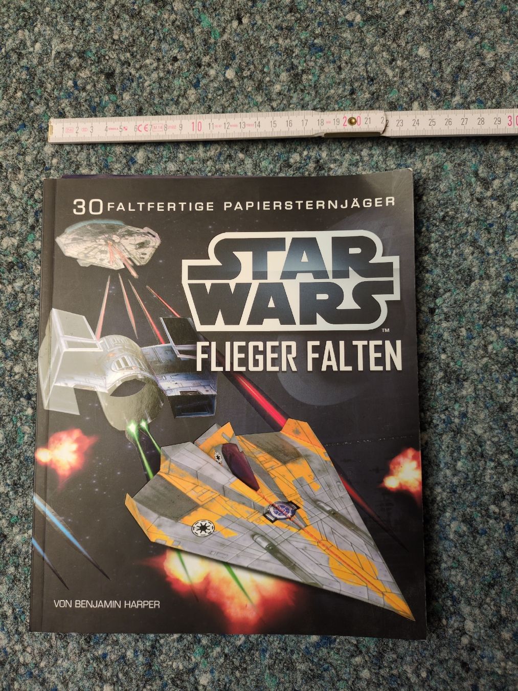 Bücher: Star wars Papierflieger anleitung – Gebraucht aus Aadorf von zuf06