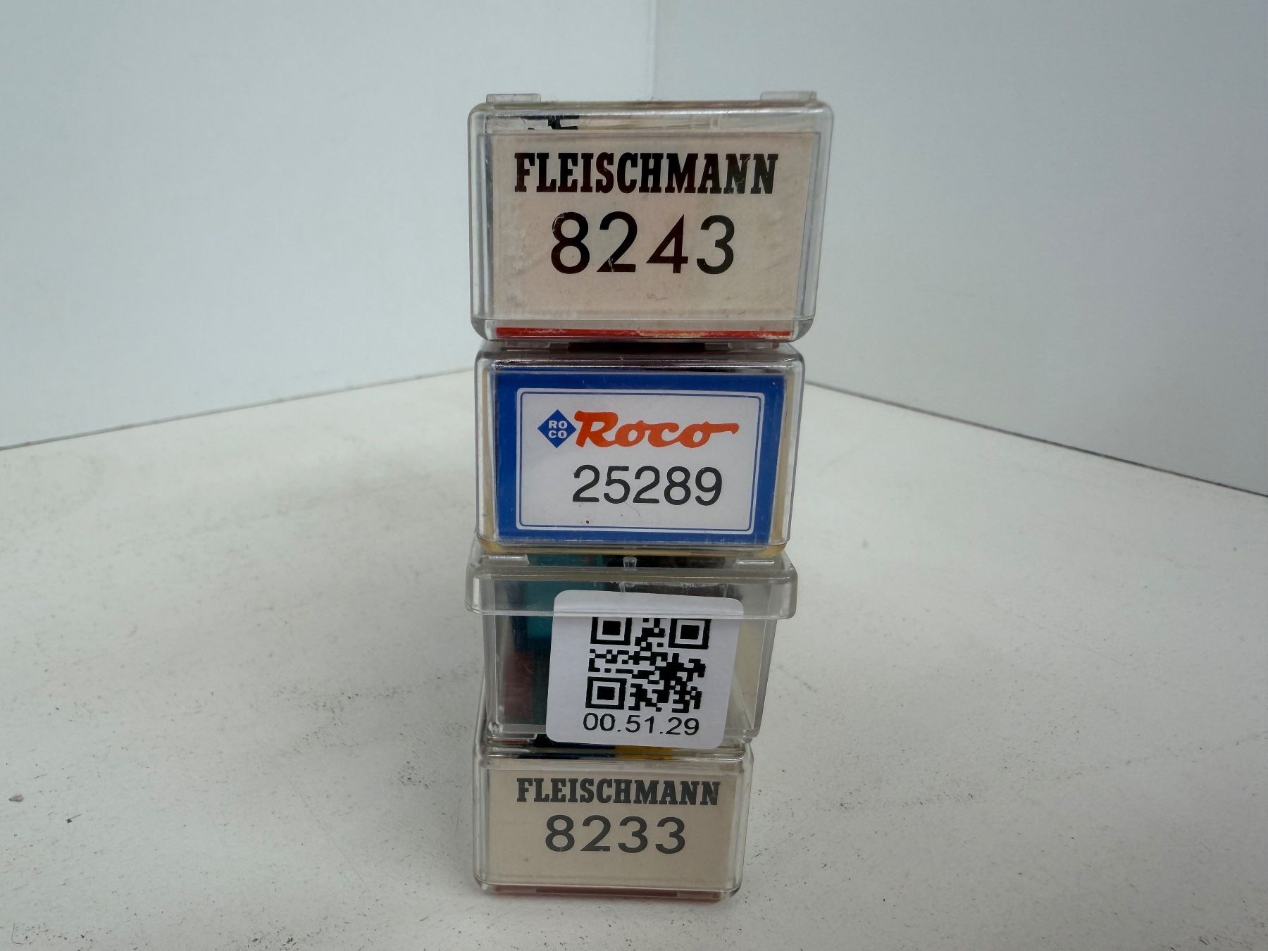 Modellini di ferrovie: Fleischmann 8233; 8243 , Roco 25289 Güterwagen – Usato da Büsserach venduto da ModellbahnDepot 7