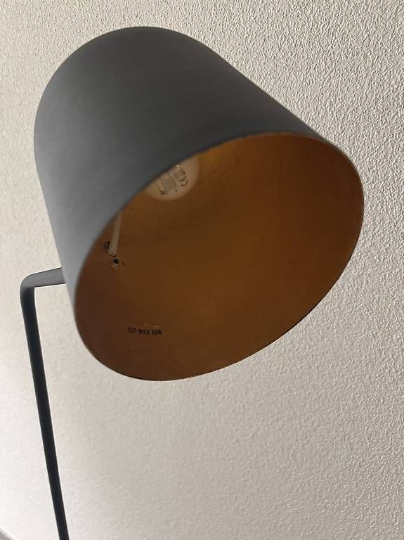 Lampen: Moderne schwarze Stehlampe – Gebraucht aus Schleinikon von vik_8v2w 3