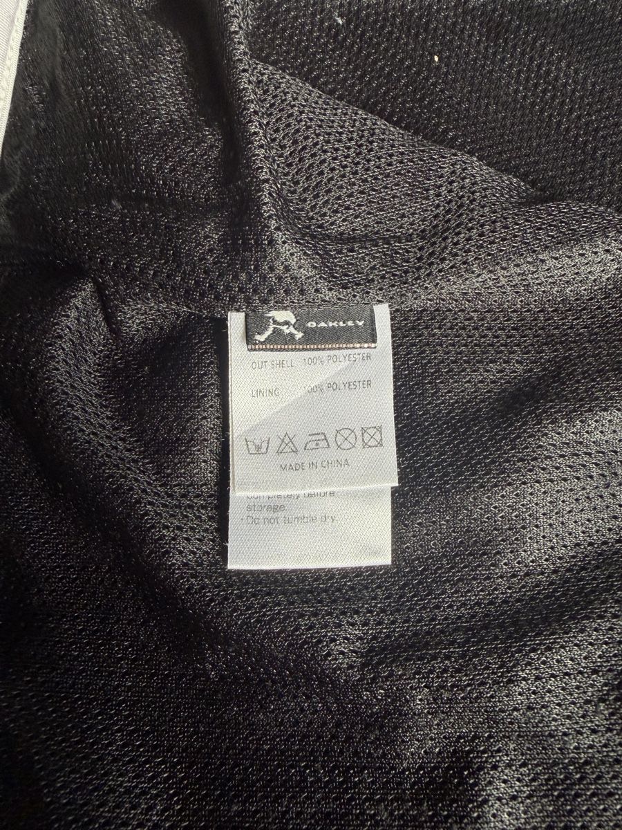 Oakley Jacken: Veste Oakley noire avec fermeture éclair taille M – Neu (gemäss Beschreibung) aus Baulmes von Mode.tm.shop 4