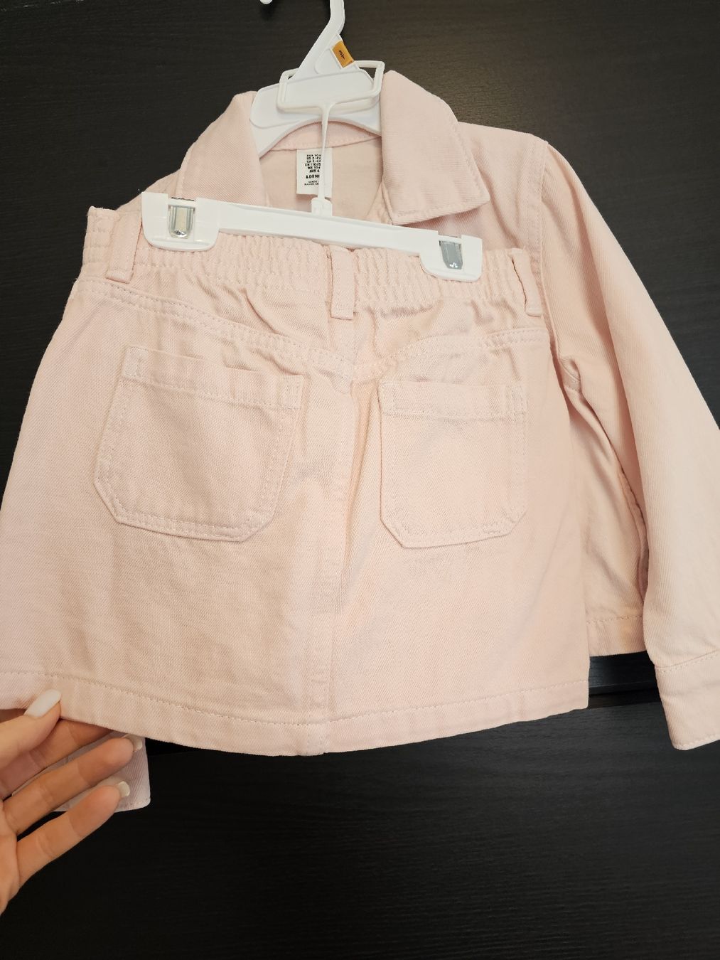 Kostüme: Süsses Mädchen Set Jäckchen und Rock Grösse 104 Rosa – Gebraucht aus Laufen von Taty007 2