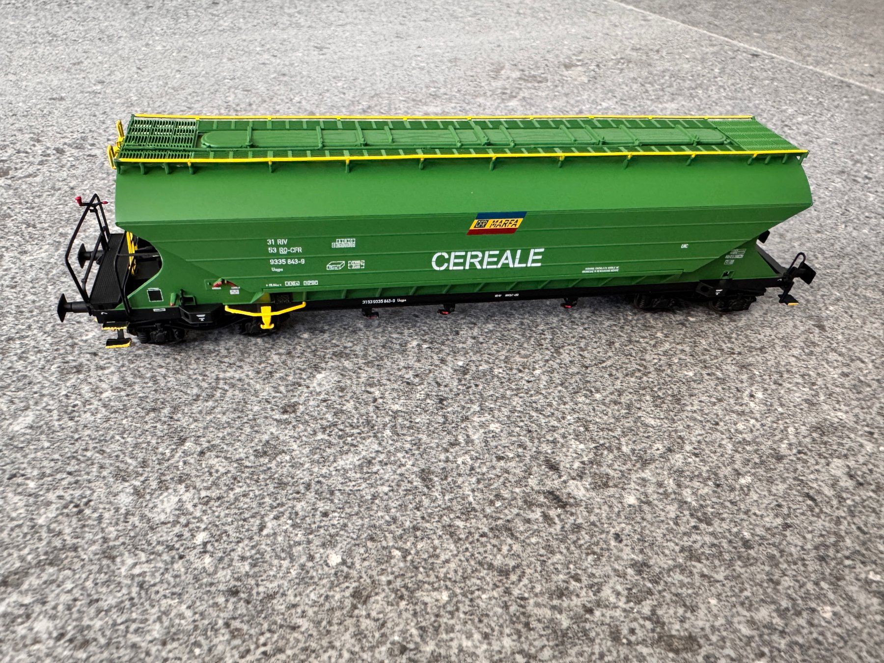 Albert Modell Modelleisenbahnen: Albert-Modell 933023 RO-CFR Uagps Getreidewagen – Gebraucht aus Basel von szbdsfrjs