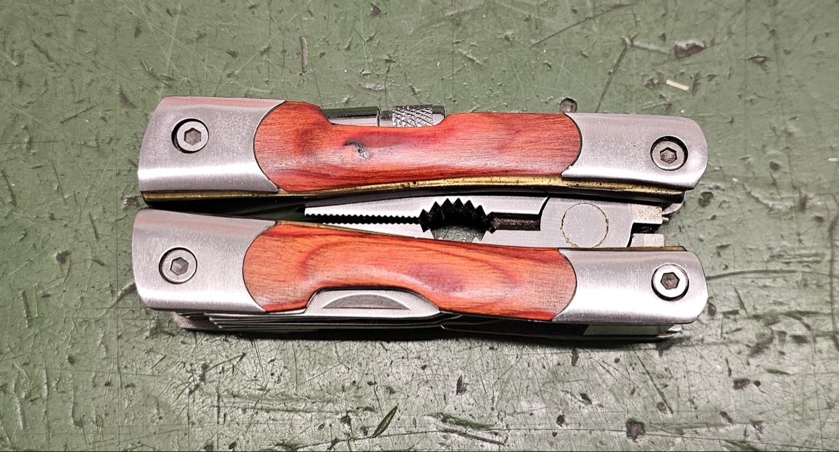 Tutti gli attrezzi: Multitool mir Holzgschale, neuwertig – Usato da Burgdorf venduto da gbergler33 3