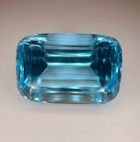147.87 ct Swiss Blue Topas inkl. Zertifikat - Augenklar!
