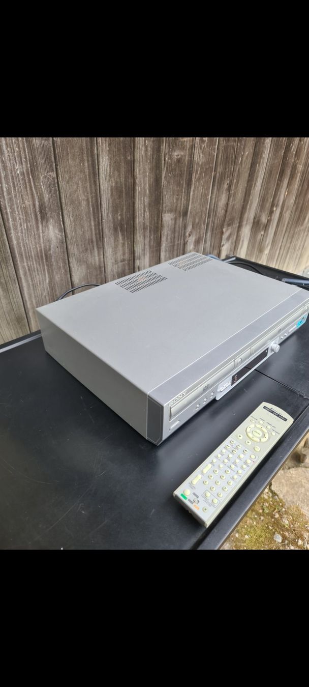Sony Lecteur multimedia & Streamer: Sony DVD/VHS Player Recorder – D'occasion à Niederlenz par DaveDasWahnsinn 5