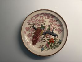 Dekorative Vintage Satsuma Japan Teller, Pfauen Motiv