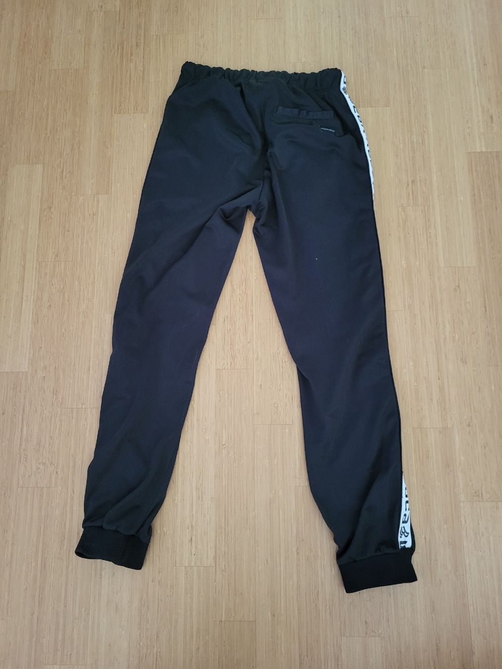 Pantaloni: Rocawear Trainerhose, schwarz, Herren, Grösse L – Usato da Winterthur venduto da GAM90 1