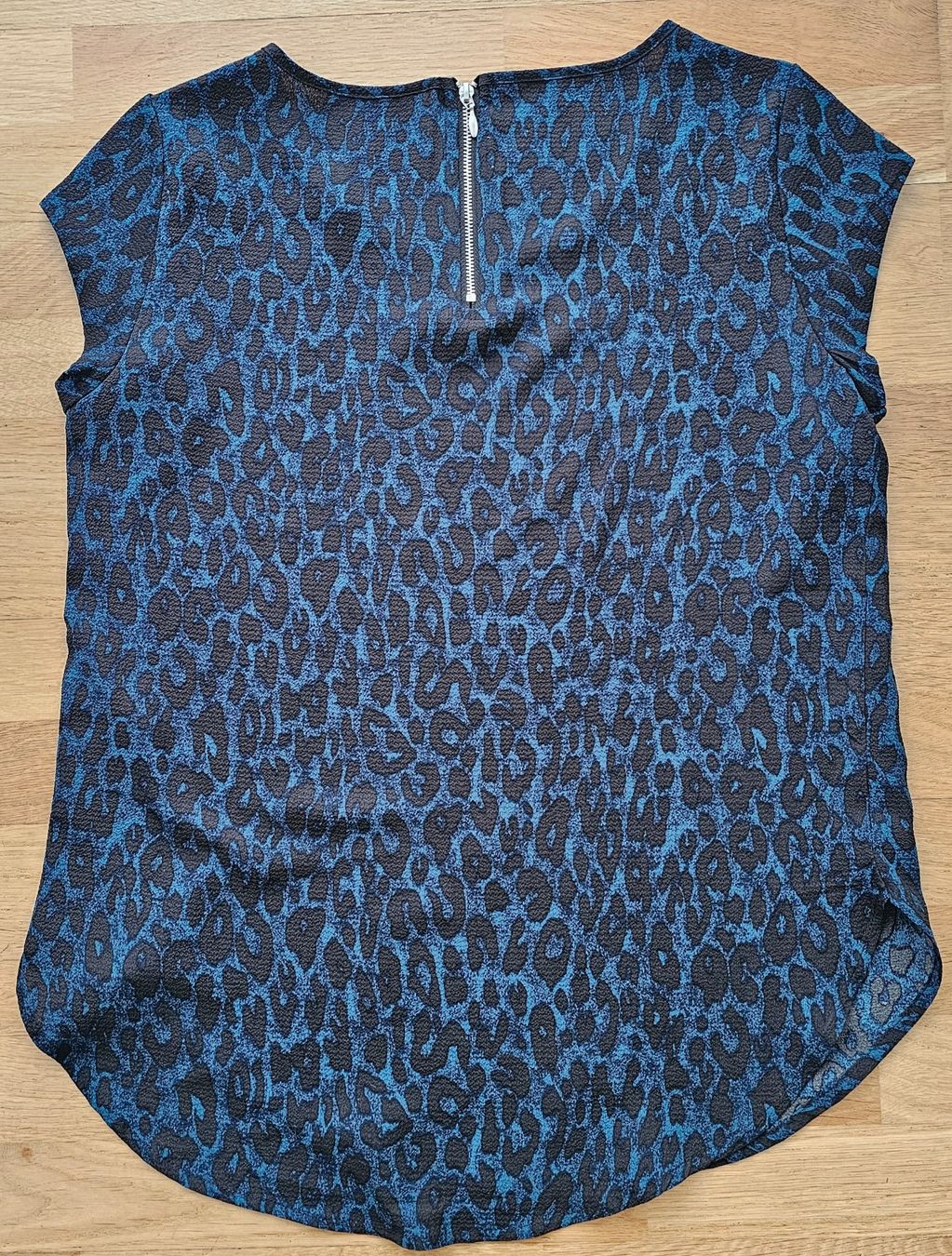 Only T-Shirts: T-Shirt - Only - Taille S/M – Gebraucht aus Court von Jovi2 4