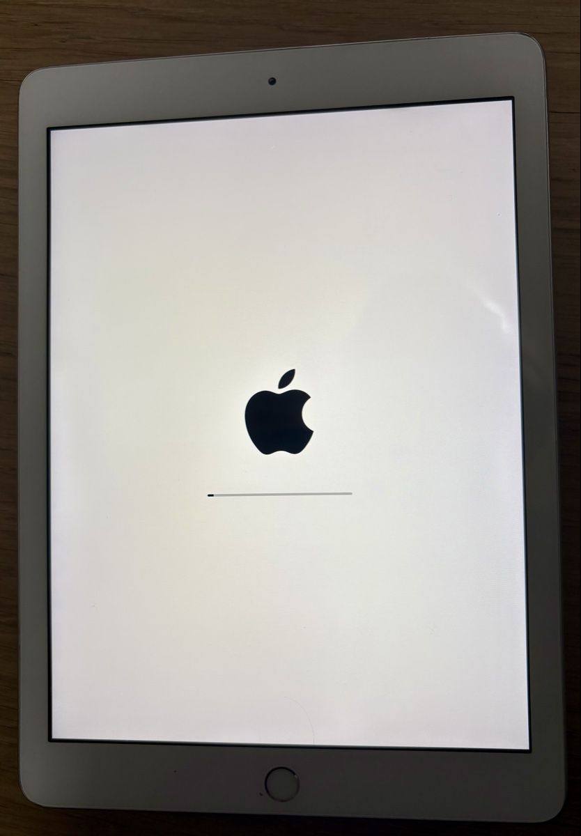Apple Tablet PC: iPad 6ème Génération - 128GB – Gebraucht aus Miécourt von Mimi2946