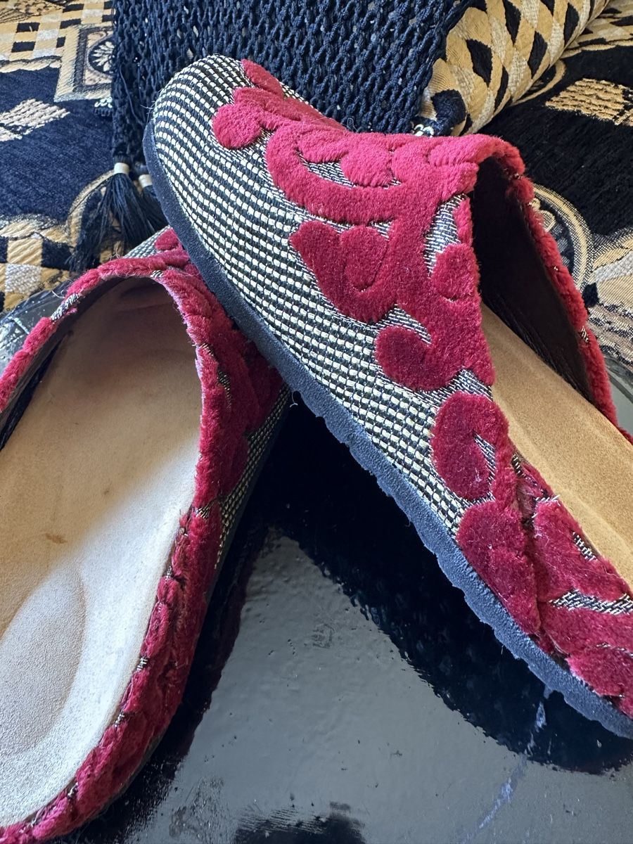 Damenschuhe: Schuhe/ Halbschuhe/ Hausschuhe Handgefertigt – Neu und originalverpackt aus Opfikon von Zentou 3