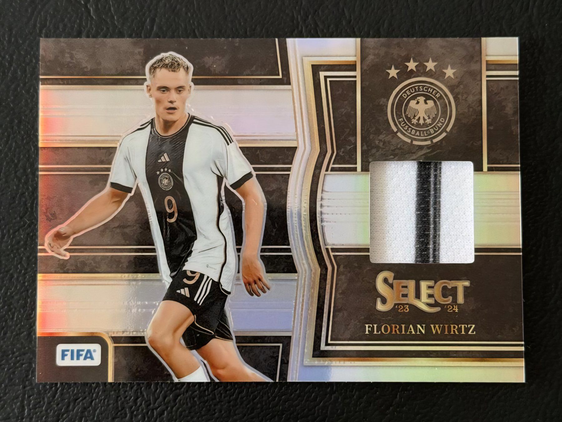 Panini Carte collezionabili: 2023-24 PANINI SELECT FLORIAN WIRTZ PATCH – Nuovo (secondo la descrizione) da St. Gallen venduto da Matrix023