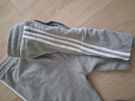 Adidas Shorts im retro Style Gr. M, mit Reissverschlüssen