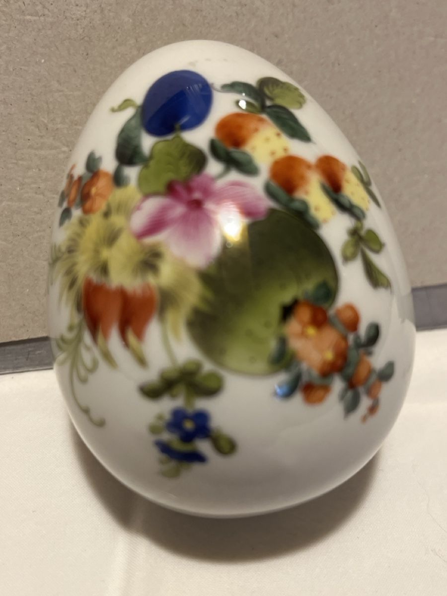 Herend Tutte le decorazioni: Herend Porzellan Ei Dose – Usato da Münchenstein venduto da Sozial_Labor_Brocki