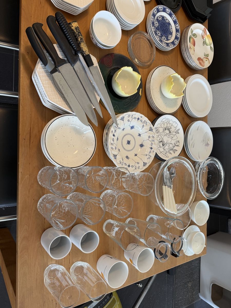 Services de table:  GESCHIRRSET   144  TEILIG – D'occasion à Wetzikon ZH par philippe_22 2