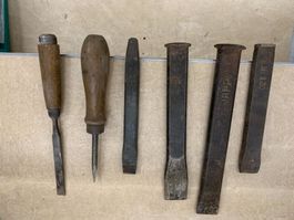 Werkzeug, Altes eventuell antikes Werkzeug inkl. Holz-Hobel