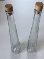 2 Schnapsflaschen