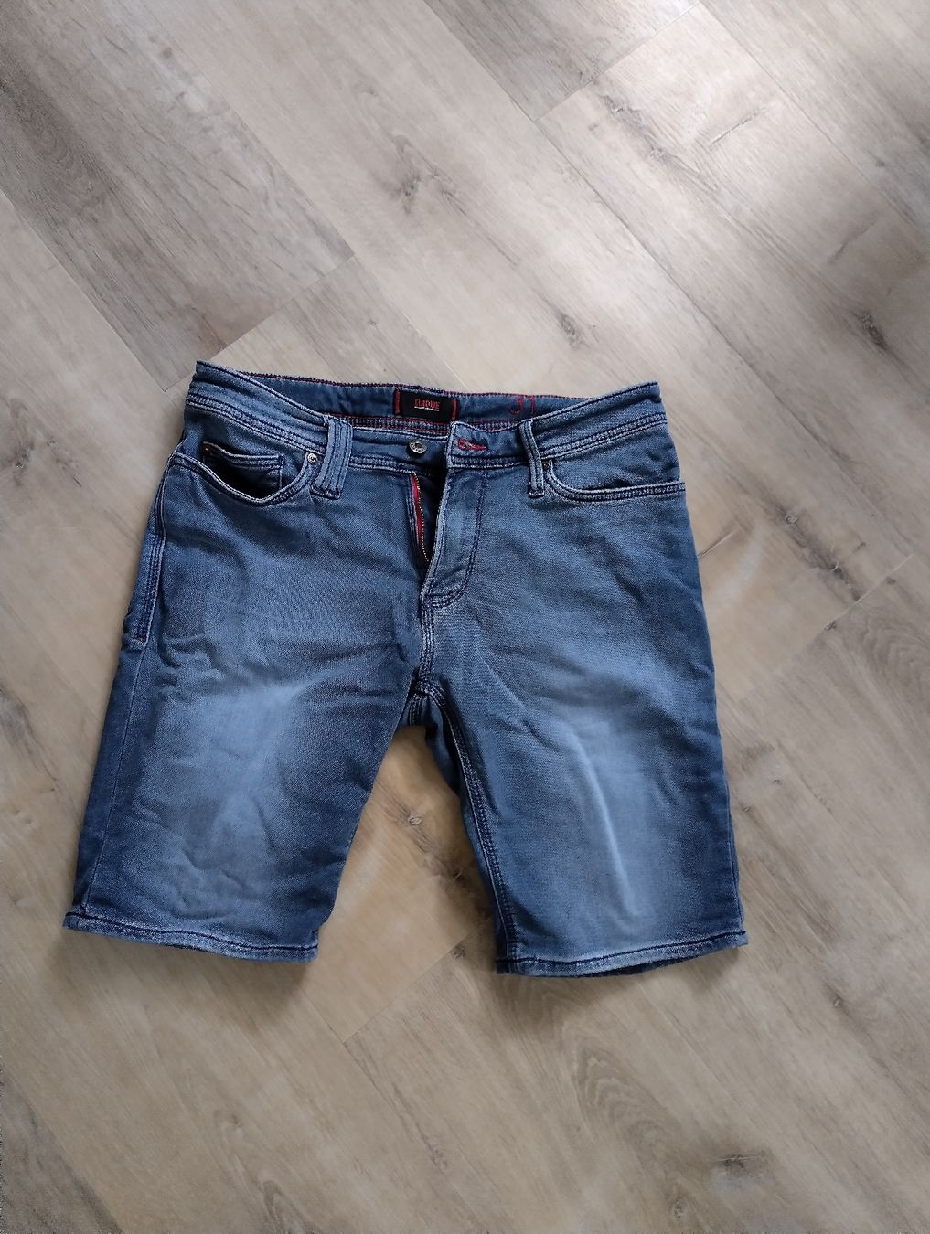 Cinque Jeans: Cinque Jeans kurz 31 – Usato da Dättwil AG venduto da Kleinaberfein