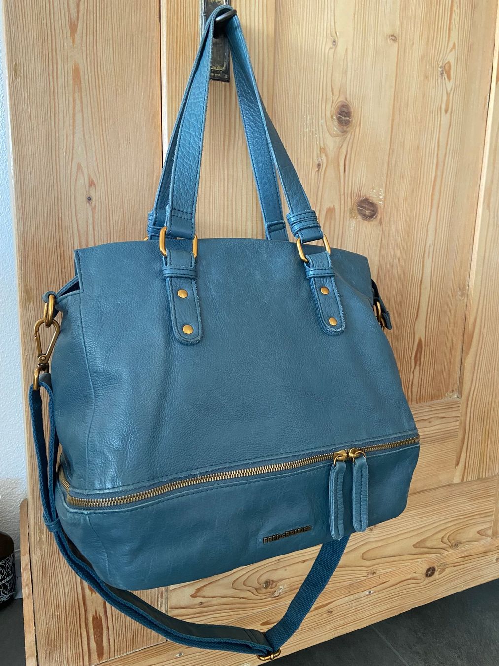 FredsBruder Sacs femmes: Handtasche FREDsBRUDER - Petrolfarben - echt Leder – D'occasion à Rafz par Dancer13