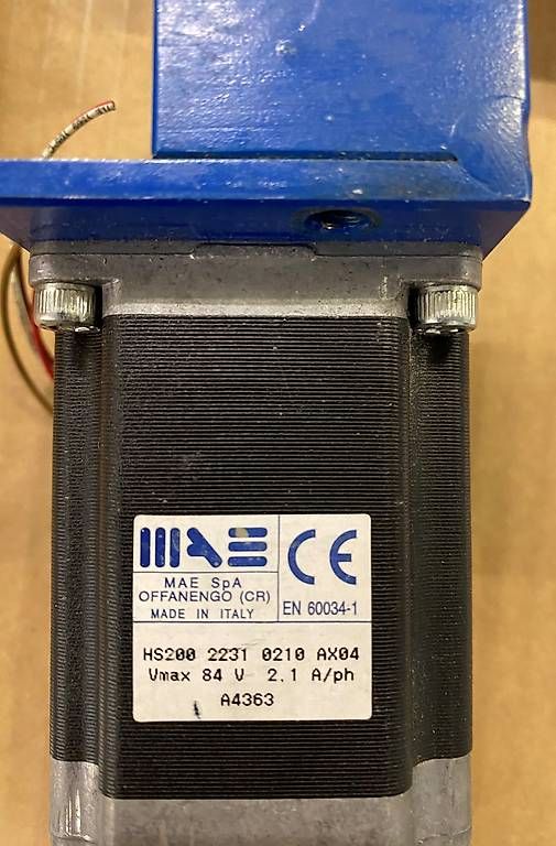Moteurs: Elektro Schrittmotor HS200 – D'occasion à Feusisberg par birchlerluca