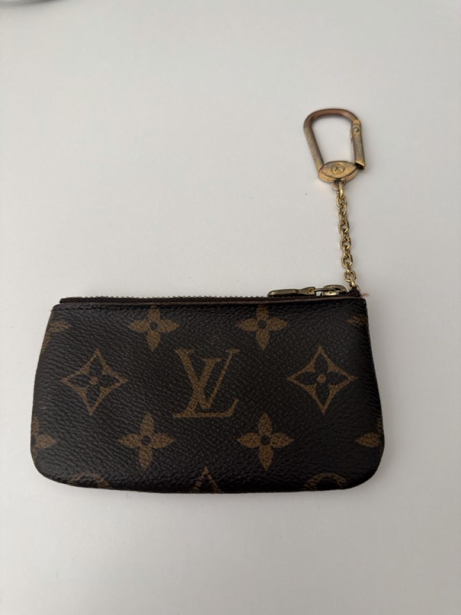 Louis Vuitton Portachiavi: Louis Vuitton Key Pouch – Usato da Bülach venduto da fati_fcz1896 1