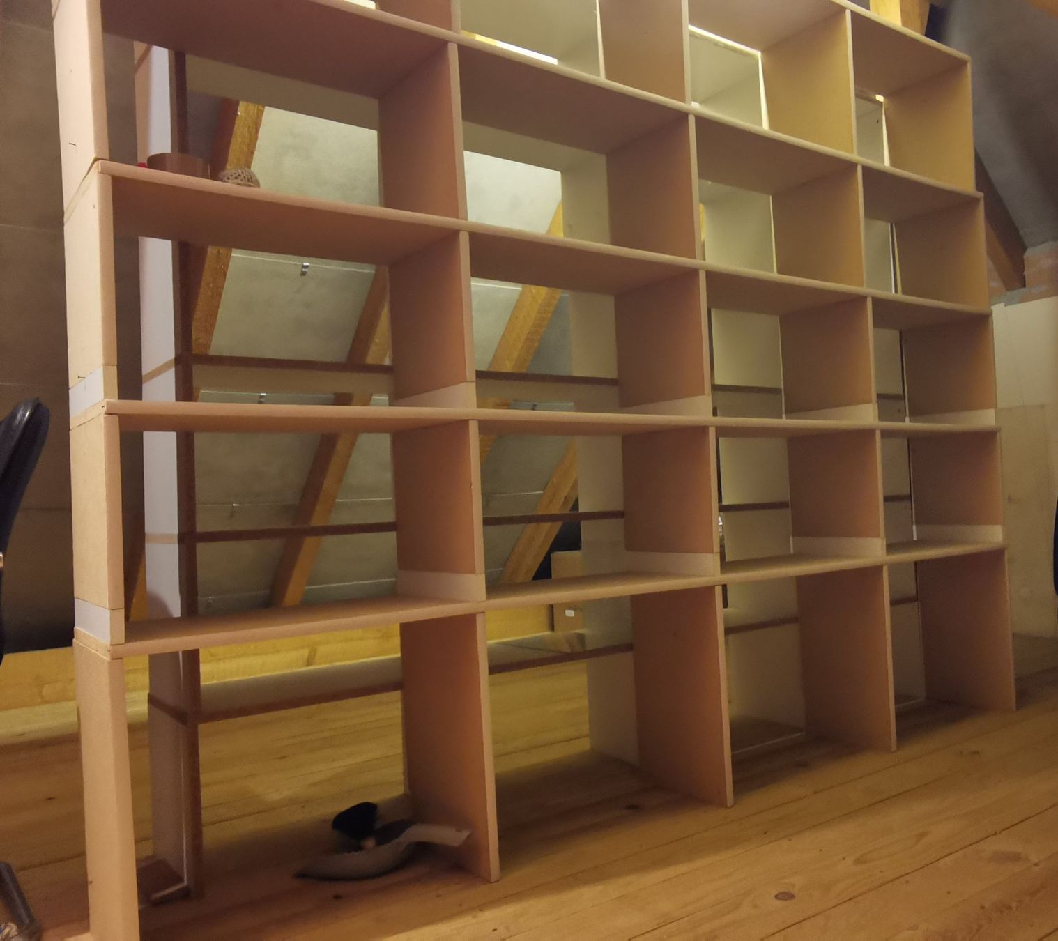 Scaffali: Estrich Archivgestell Spanholz – Usato da Oberwangen b. Bern venduto da Vittorio0