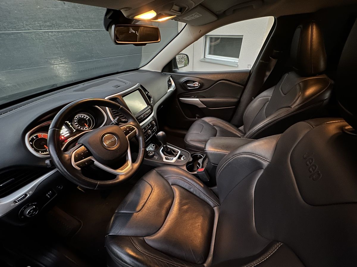 Jeep Automobili: Jeep Cherokee Night Eagle – Usato da Safenwil venduto da ds83 5
