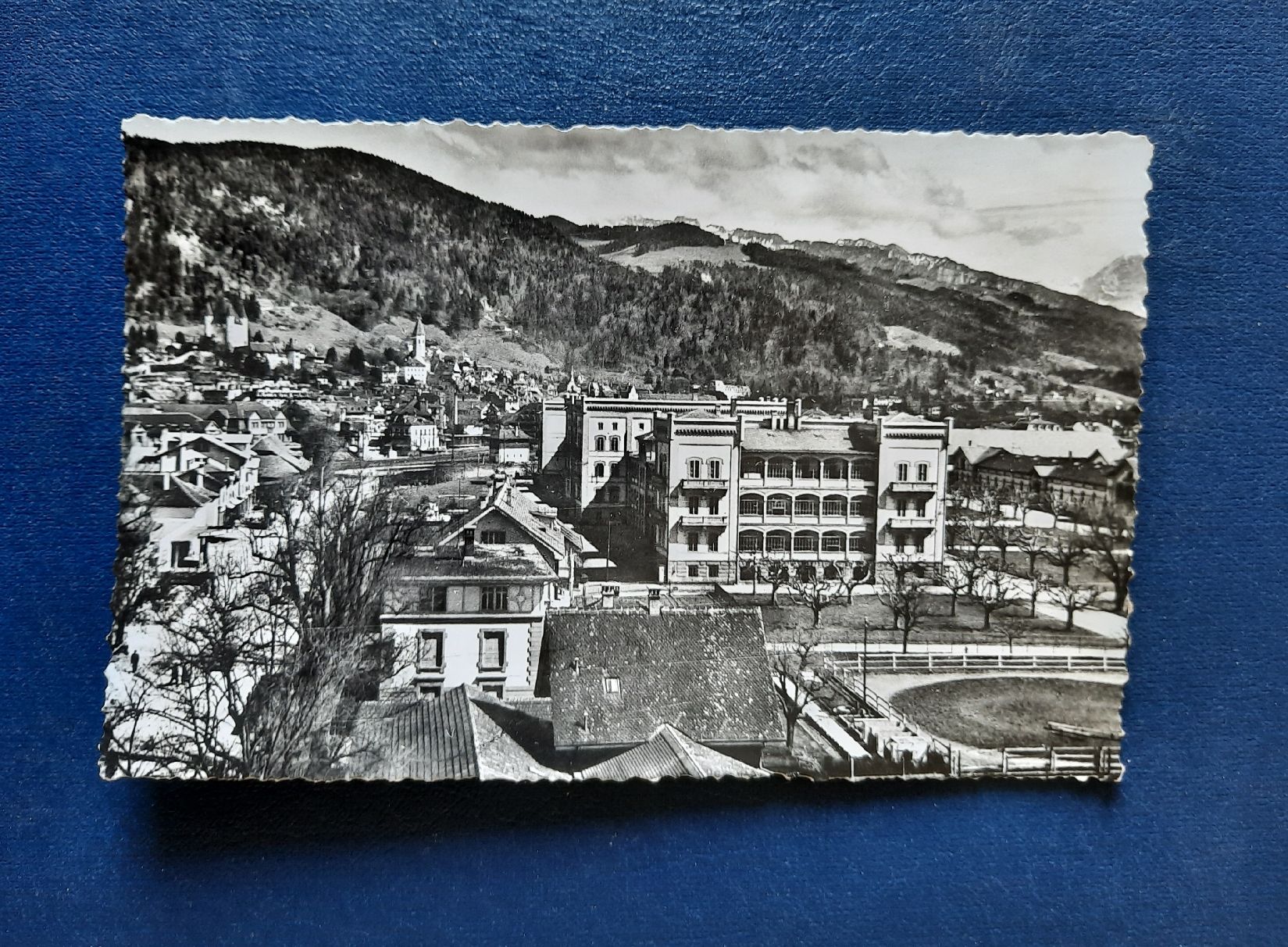 Cartoline postali: Ansichtskarte Thun Kaserne, gest. Feldpost  – Usato da Marly venduto da neu-adlerauge65
