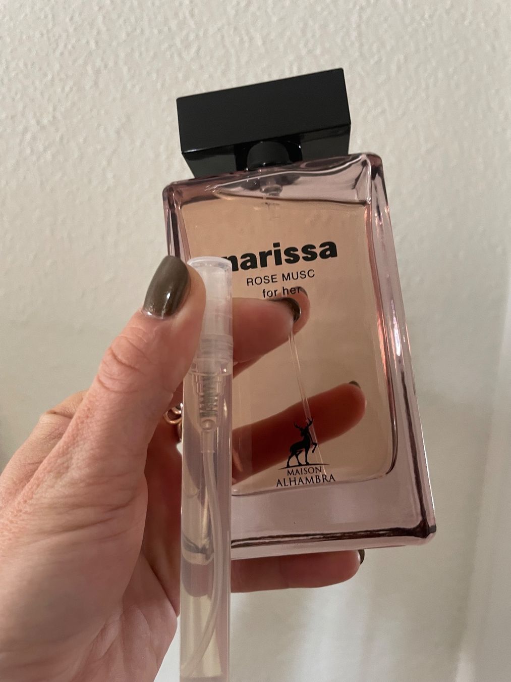 Lattafa Parfums & Eau de Toilette: Alhambra Narissa 5ML ABFÜLLUNG EDP – D'occasion à Zürich par deruja