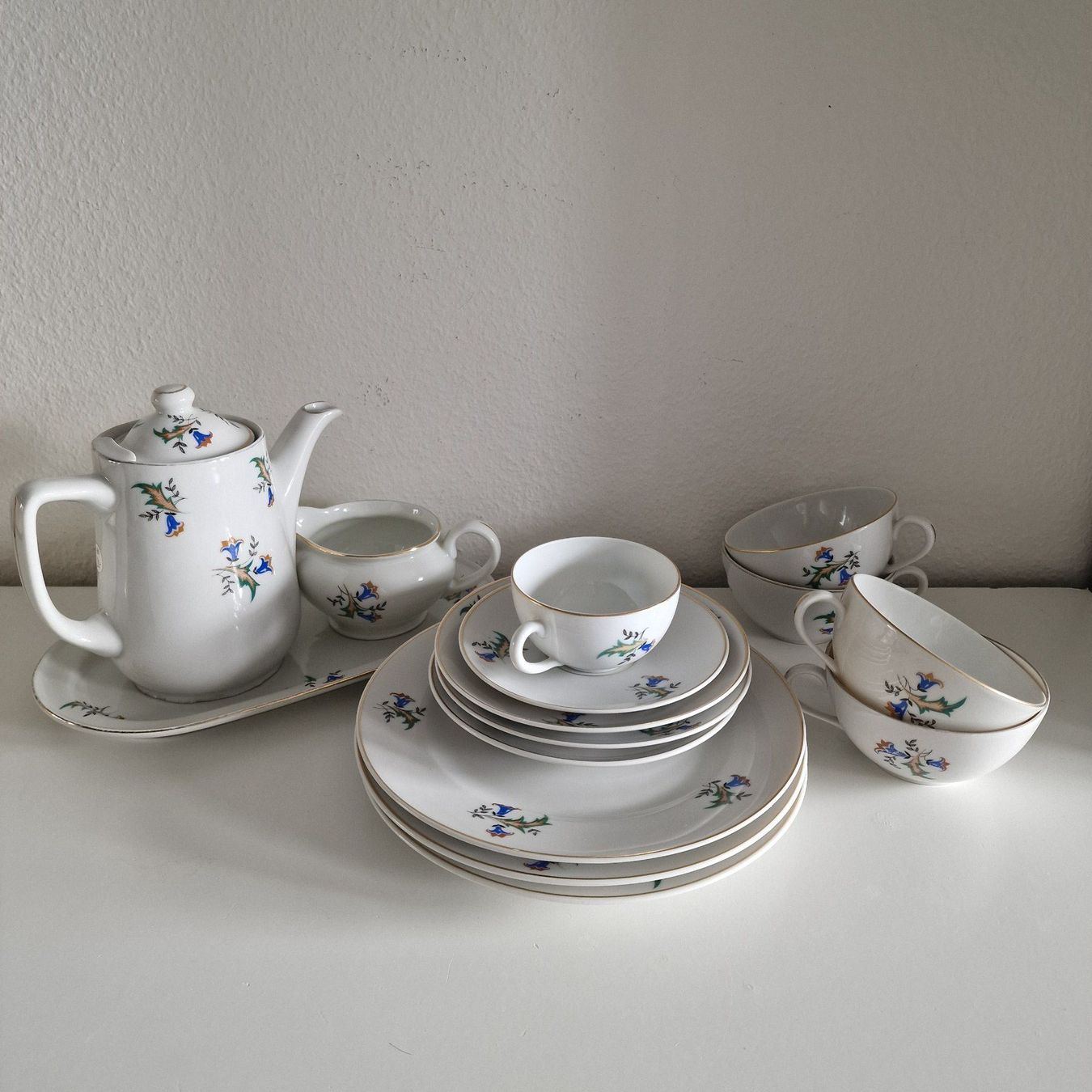 Set di piatti: Langenthal Suisse Vintage, Kaffee- oder Teetassen – Usato da Birr venduto da sen_sy55 1