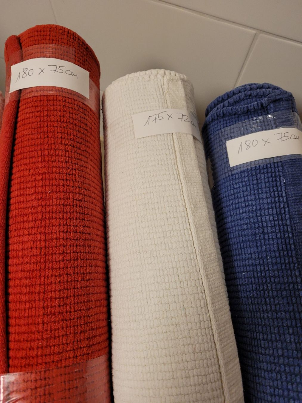 Teppiche: 3er Set Teppiche  rot weiss blau – Gebraucht aus Aarberg von belaija 1