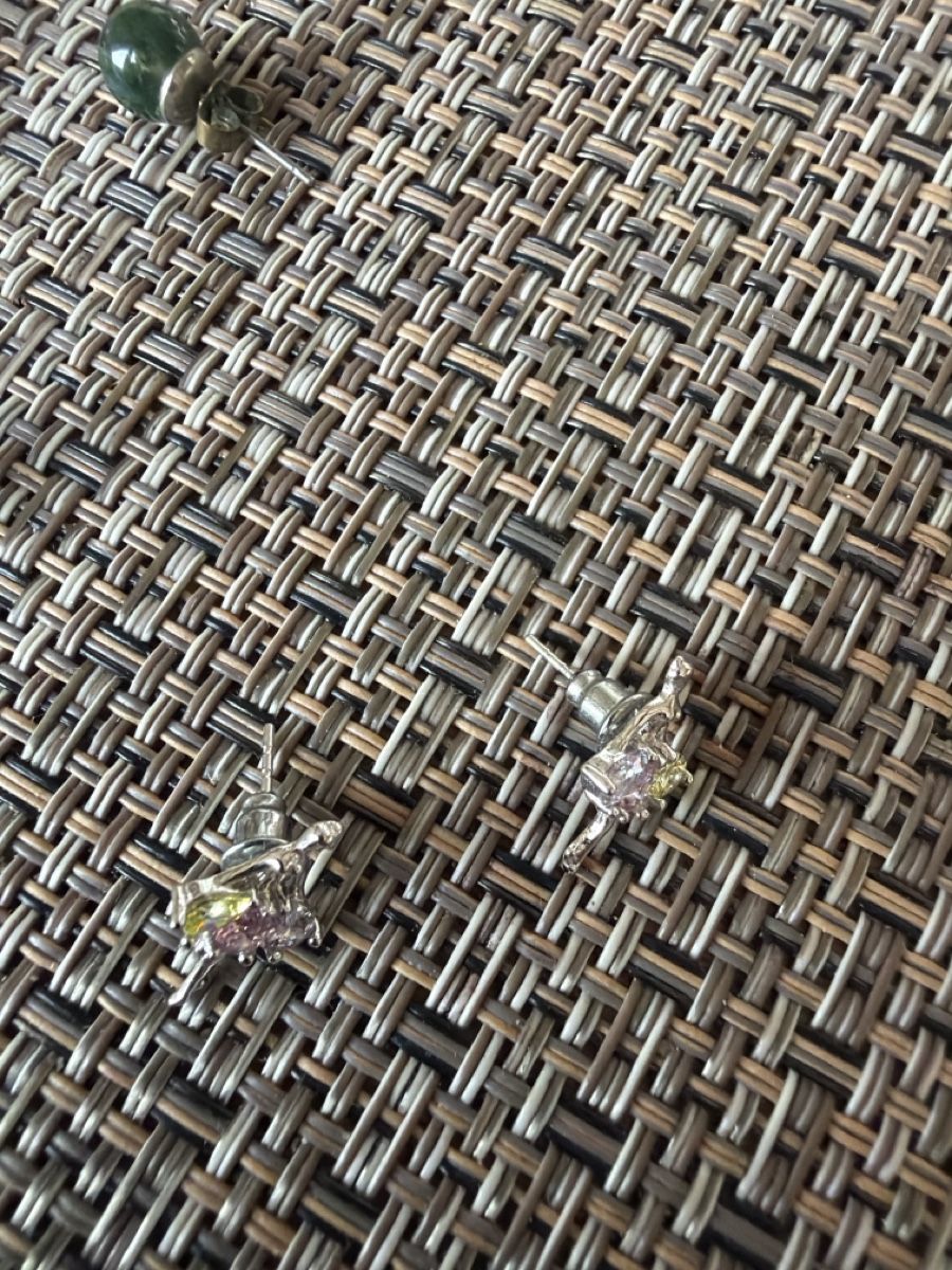 Sonstiger Schmuck: Schmuckkonvolut Ohrstecker Perlen und Steine Brosche – Gebraucht aus Enggistein von sti_f5tw 4