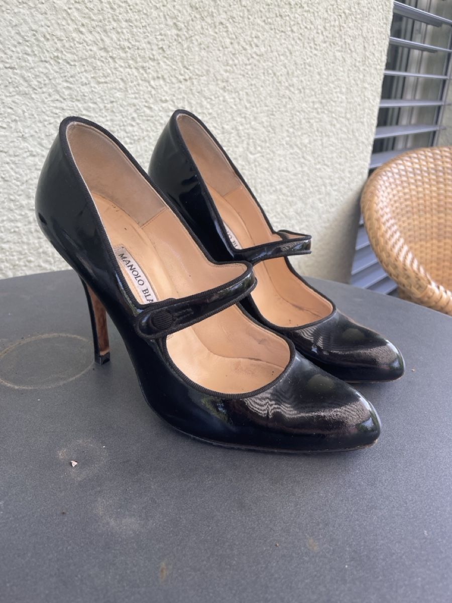 Manolo Blahnik Scarpe da donna: Manolo Blahnik Lackleder Capri Mary Janes – Usato da Niederwangen BE venduto da Bobstrrr