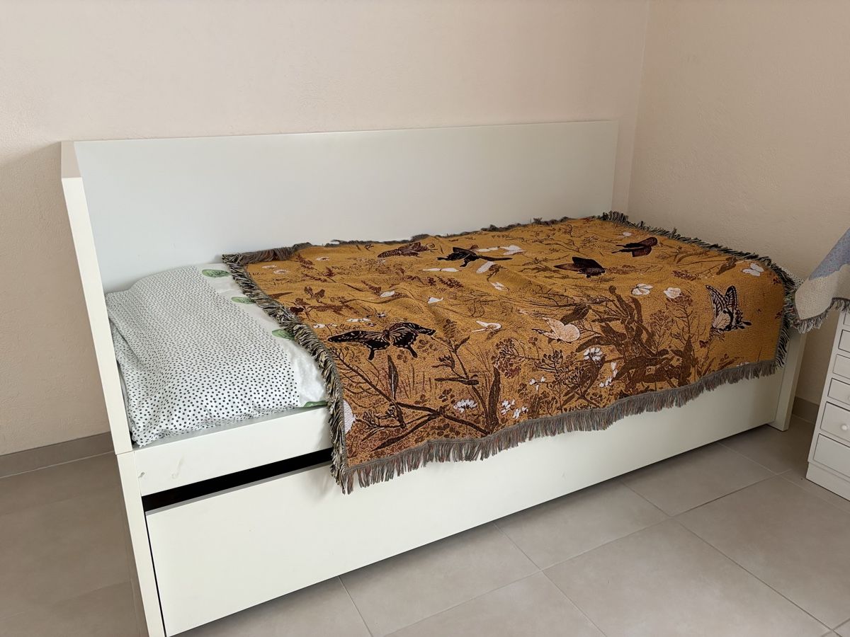 Ikea Betten: IKEA bed white 90x200cm. – Gebraucht aus Perroy von san_jxr8 3