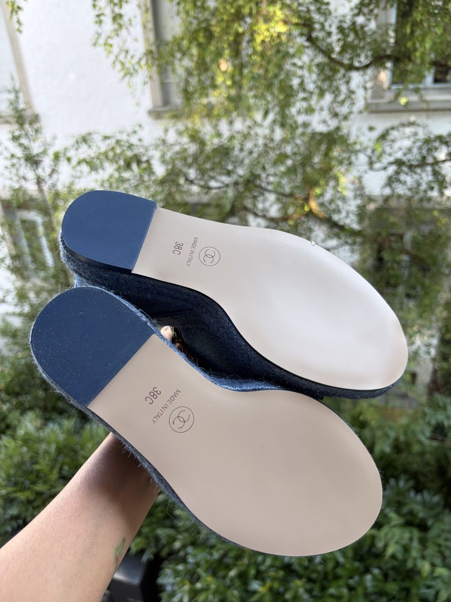 Scarpe da donna: Chanel Sandals – Nuovo (secondo la descrizione) da Zürich venduto da modcoss 2