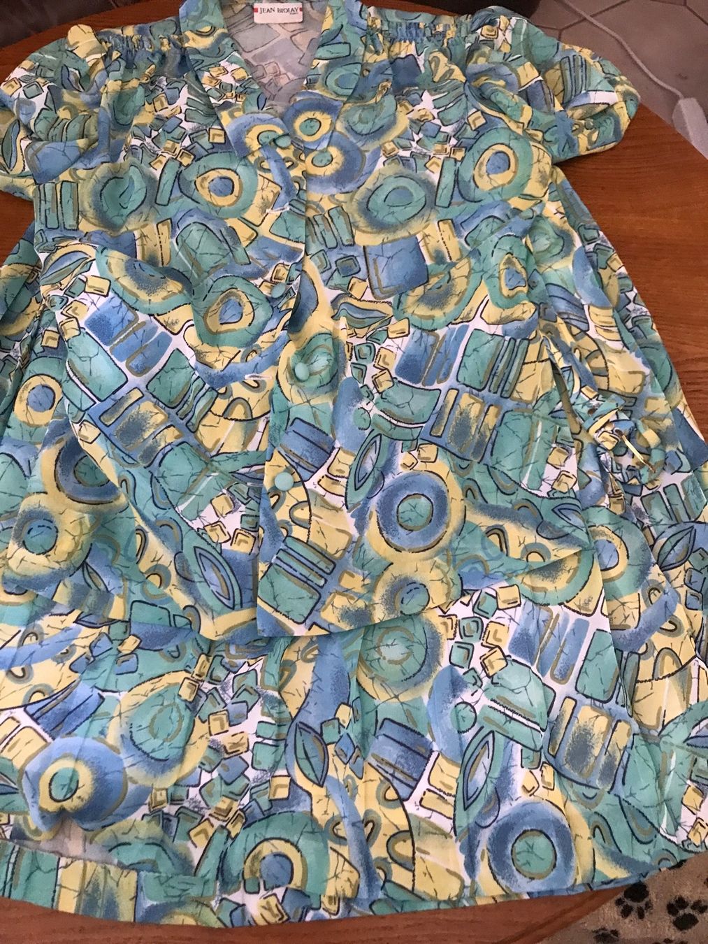 Lotti di vestiti: Ensemble jupe et blouse dame – Usato da Montsevelier venduto da ber_88db